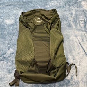 Osprey Men's Green Backpack Good Condition